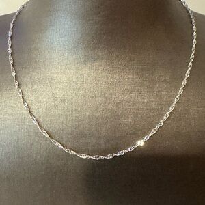 Elegant sterling Silver Chain Necklace